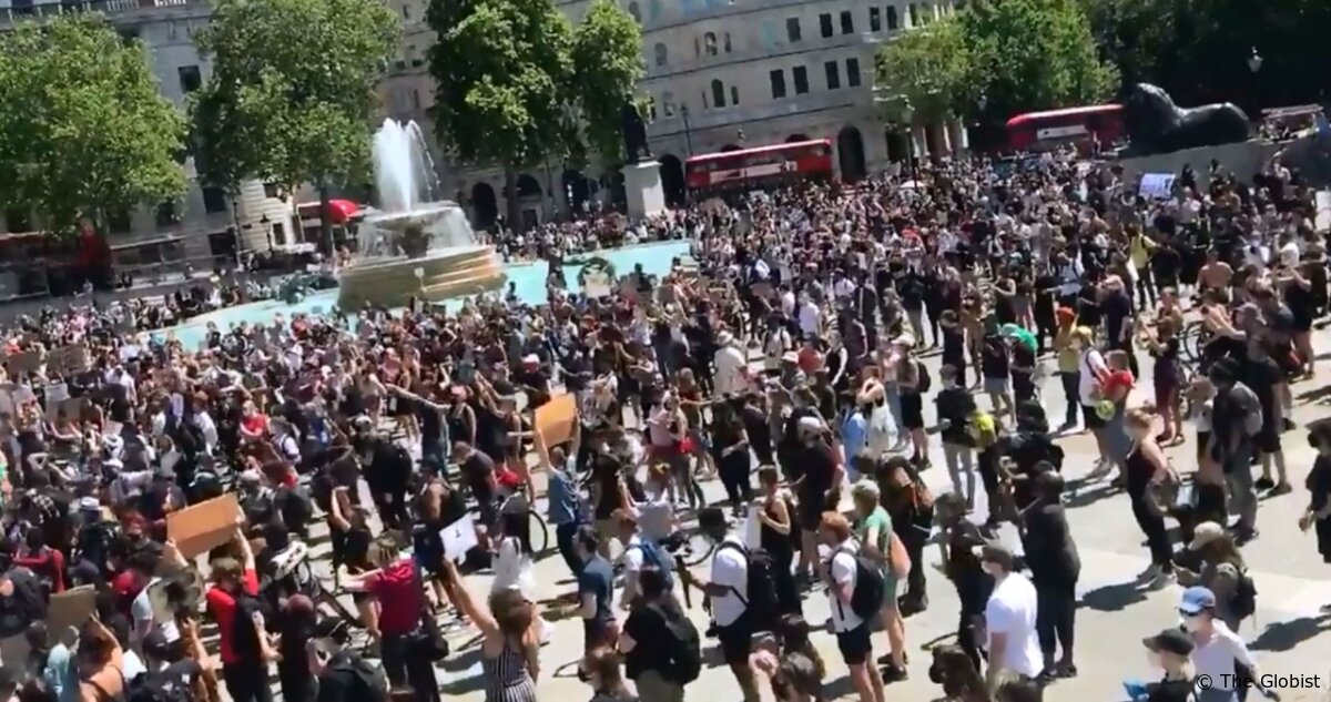 Protests in London in support of Minneapolis